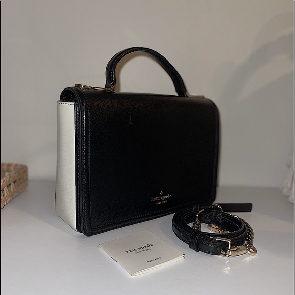 {•SOLD Black & White Kate Spade Crossbody Bag•} - Picture 1 of 8